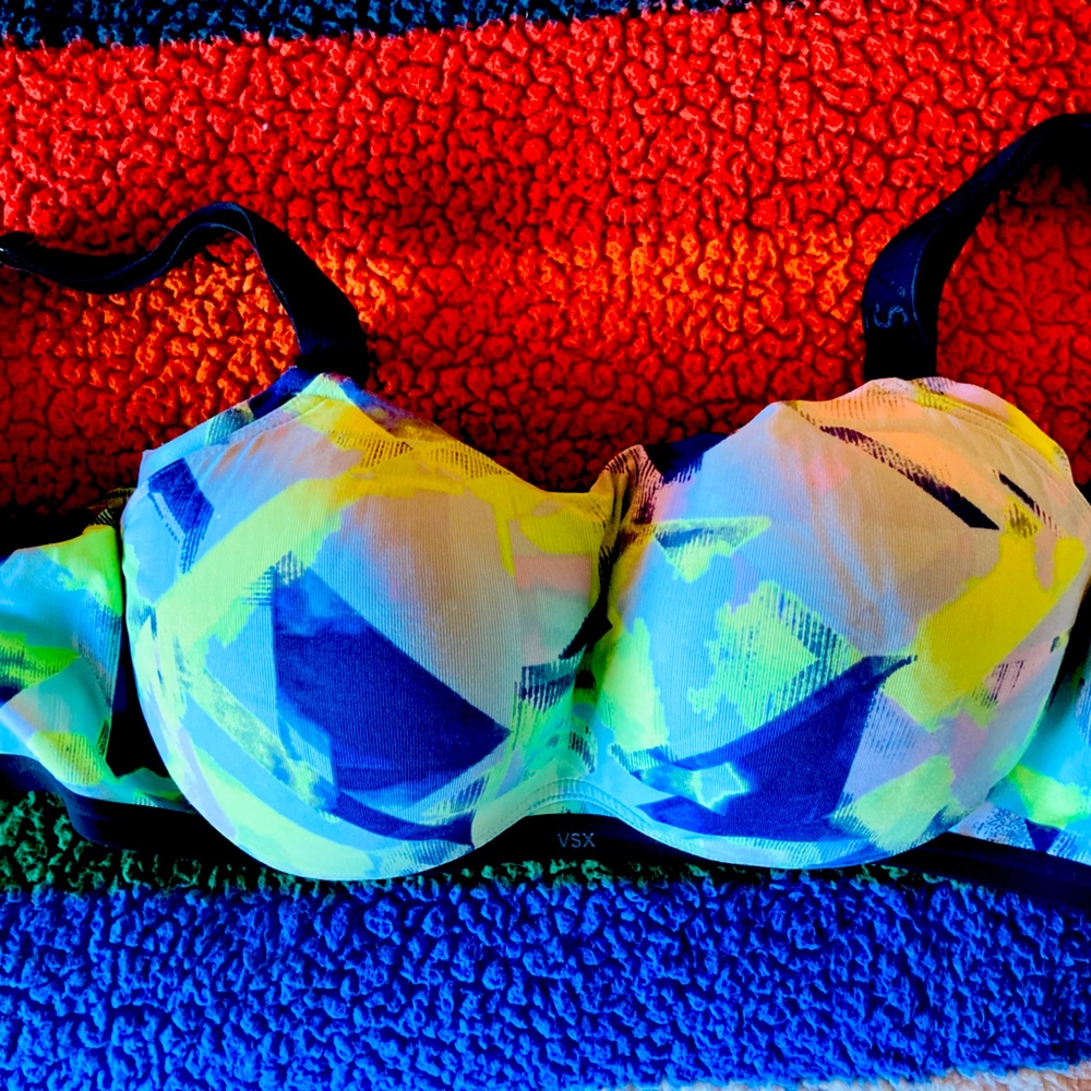 Victoria's Secret VSX sports bra
